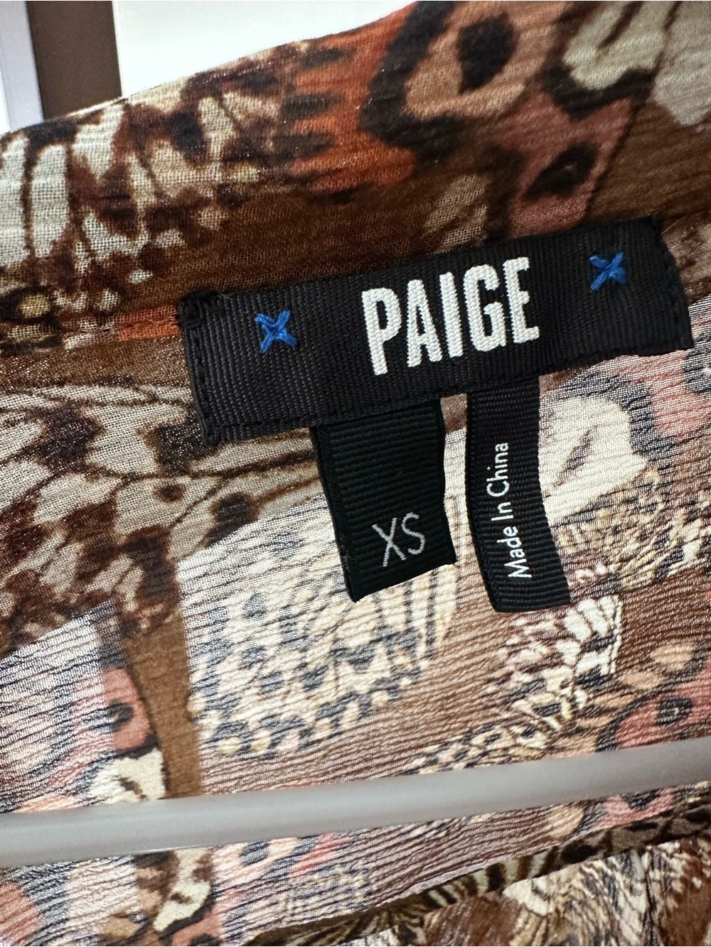 PAIGE 100% Silk Brown & Rust Floral Tie-Neck Blouse - Picture 4 of 5